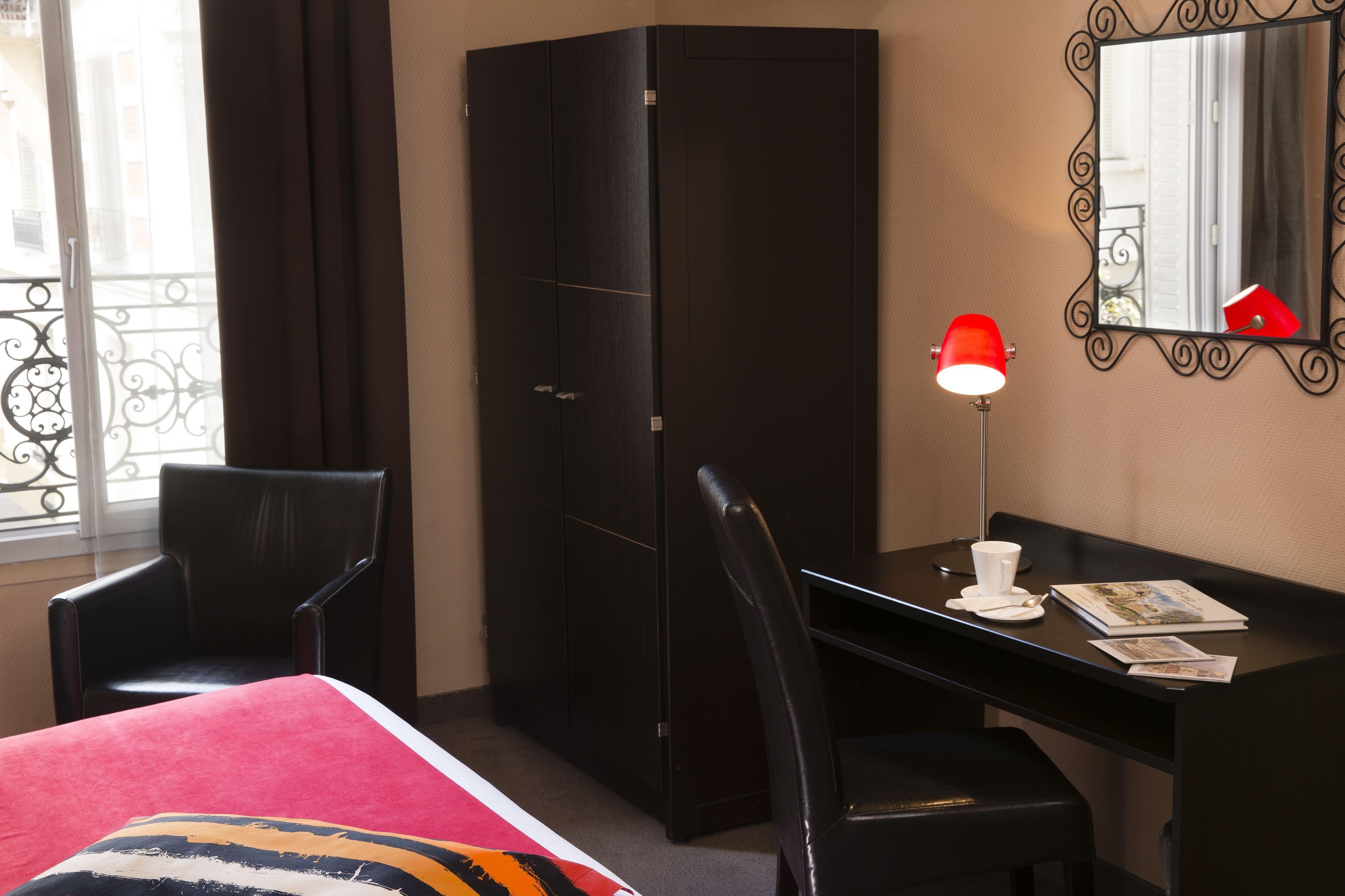 Hotel Chatillon Montparnasse Parigi